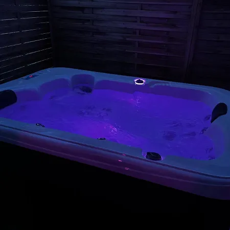 Secrete Loft, & Jaccuzi Privatif - Parking & Bien-etre Pres De Toulouse *