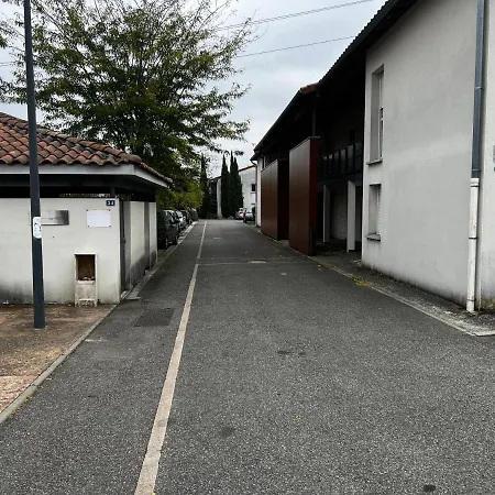 아파트 Secrete Loft, & Jaccuzi Privatif - Parking & Bien-etre Pres De Toulouse